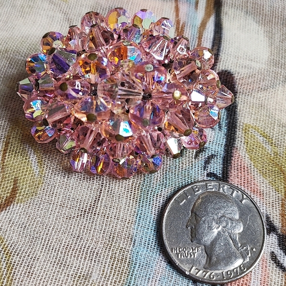 Pink Aurora Borealis Bicone Huge Oval Crystal Silver Tone Vintage Brooch Pin - Picture 4 of 11